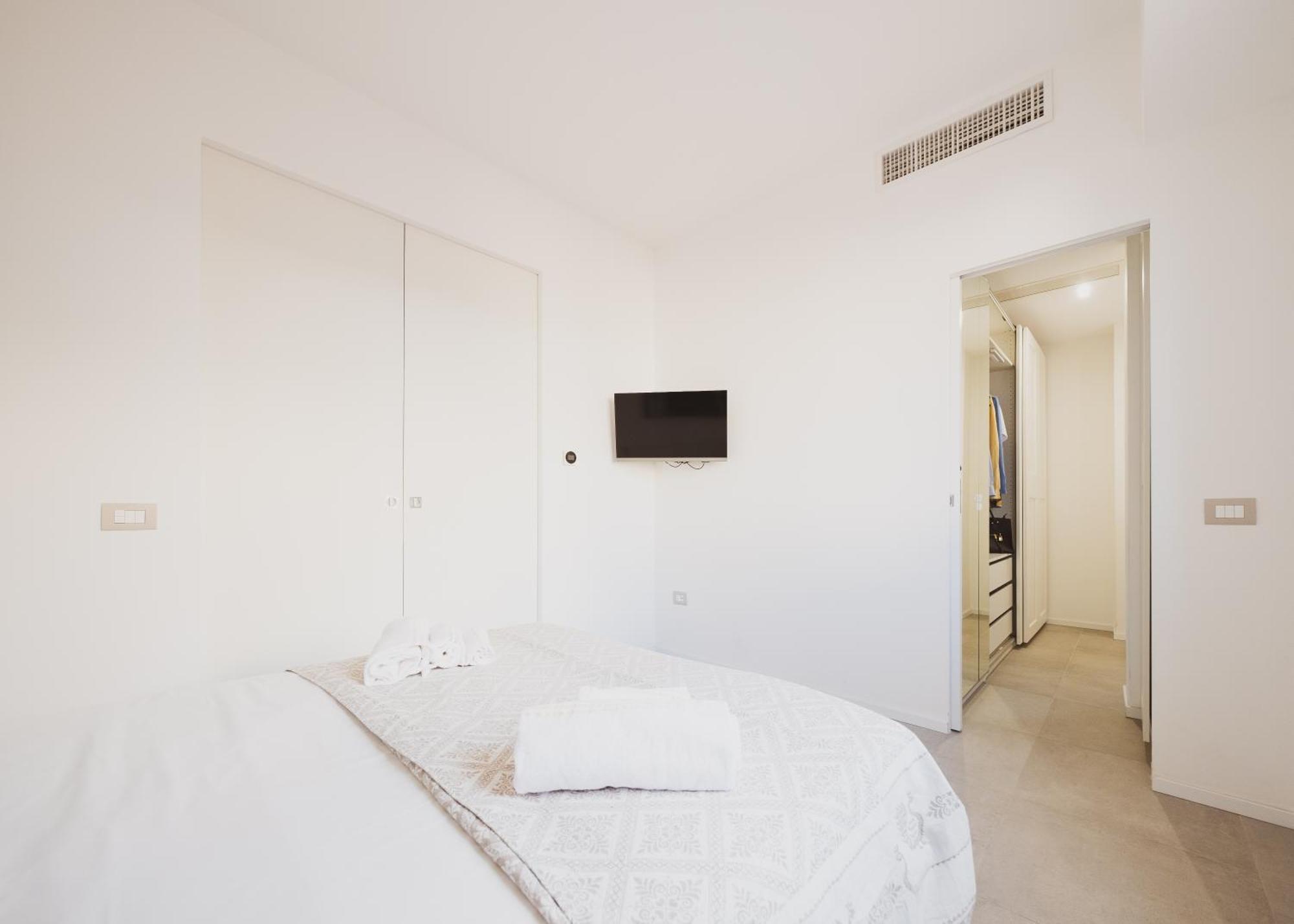 Luxury Suite La Terrazza In Pieno Centro In 卡利亚里 外观 照片